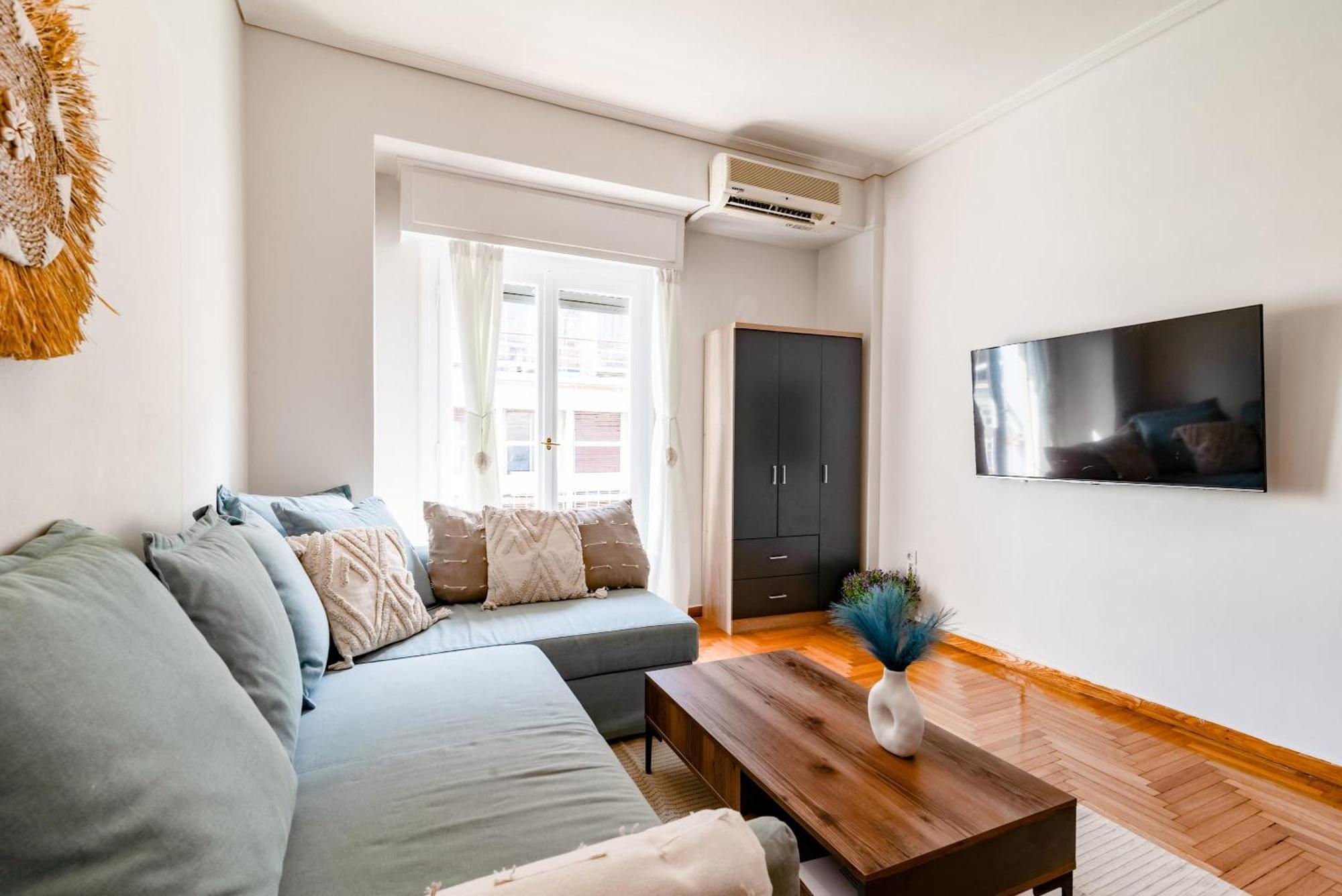 Apartamento Exarchia Artistic Getaway For Groups Atenas Exterior foto